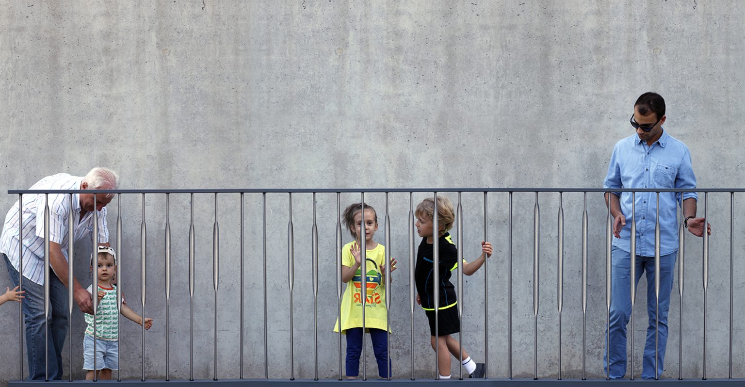 Jan Pfeifer GRAJĄCA BARIERKA. Dyplom licencjacki, promotor prof. Jerzy Porębski