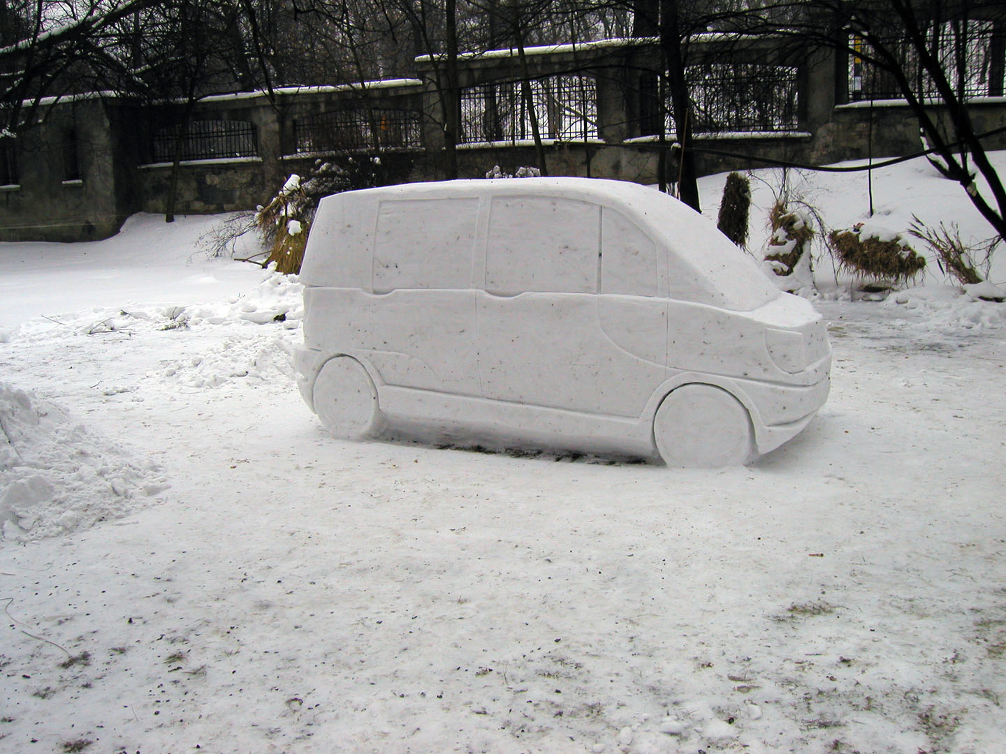 zima 2002/2003. Model samochodu, pracy dyplomowej trzech autorów: Dominik Głab, Michał Szewczyk, Rafał Wójtowicz, fot. Tomasz Januszewski