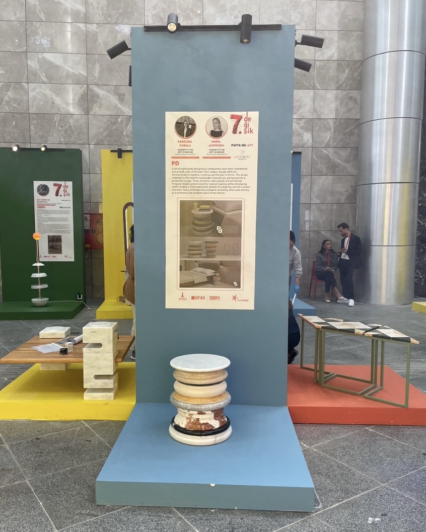 marmurowy stolik nocny w przestrzeni targowej