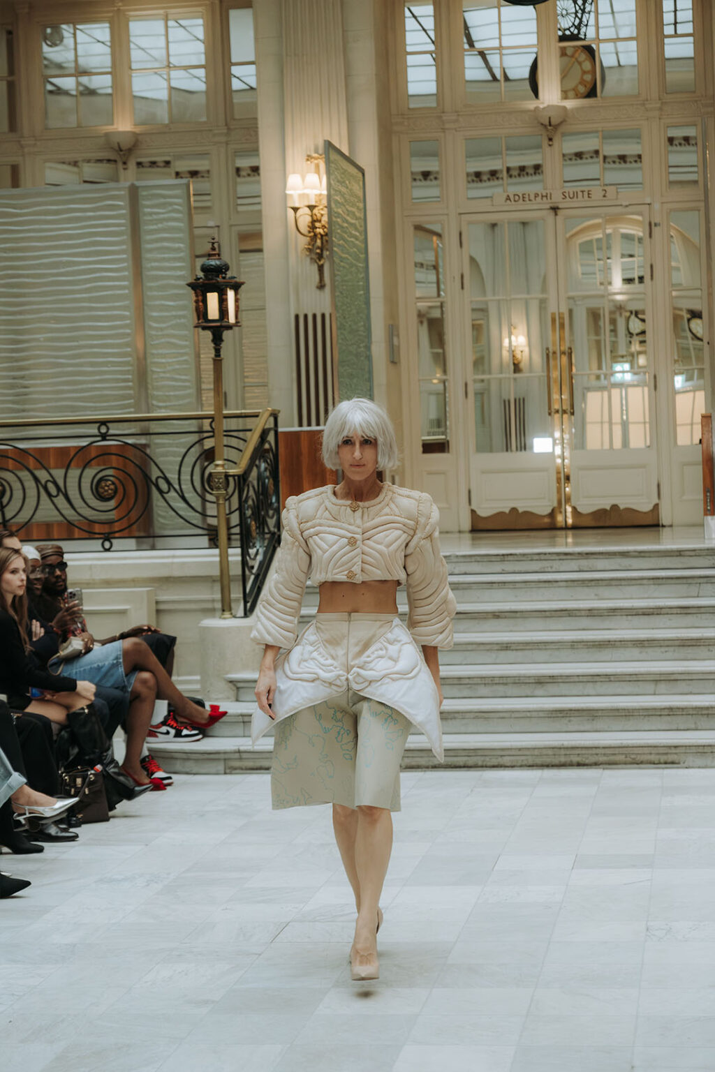 Pokaz kolekcji dyplomowej „UnmaSKINg” Mai Faszczewskiej na London Fashion Week 2025