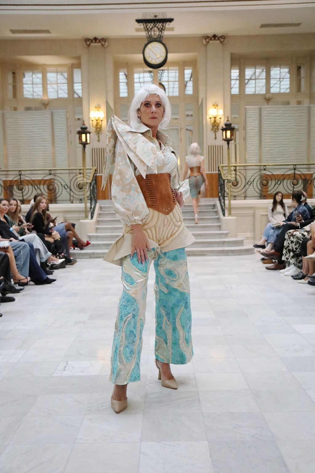 Pokaz kolekcji dyplomowej „UnmaSKINg” Mai Faszczewskiej na London Fashion Week 2025