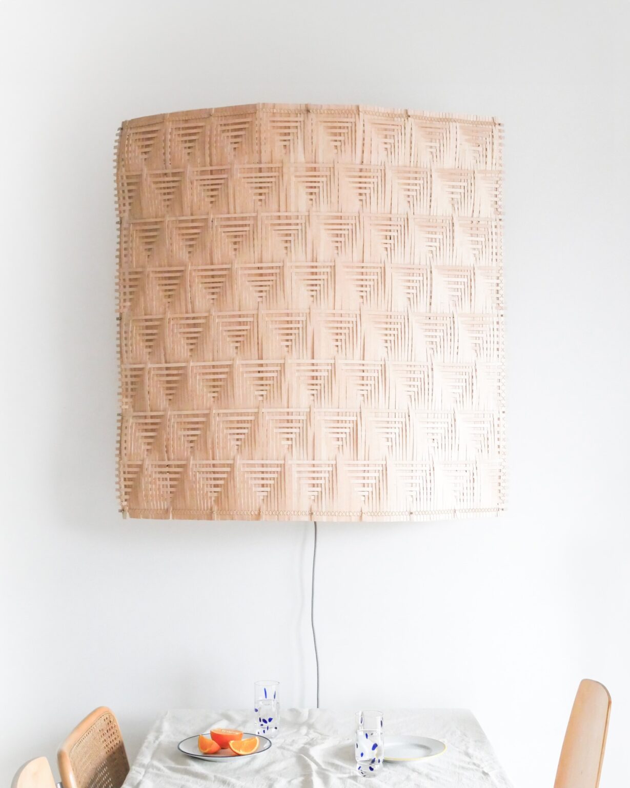 Laura Korach, lampa Splot, 2024