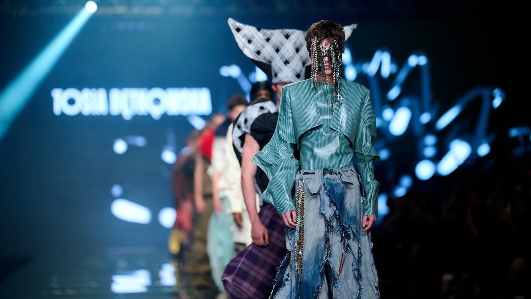 Pokaz kolekcji dyplomowej Tosi Bętkowskiej na gali konkursu Złota Nitka 2025