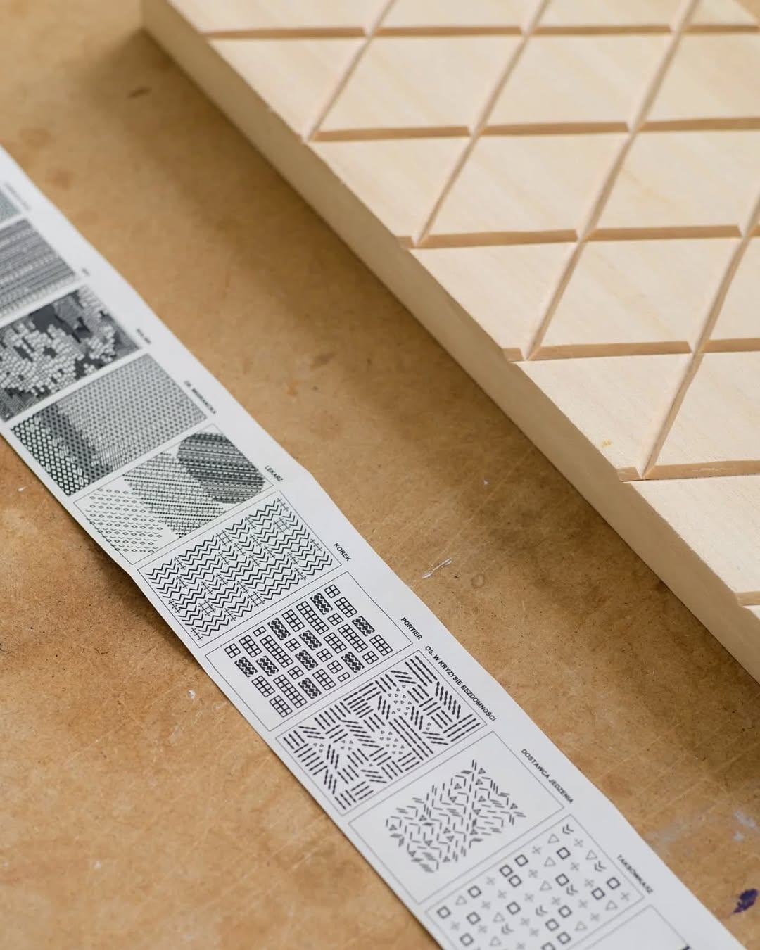 Materiały prasowe do wystawy „Zapis czekania” w Pawilonie Polskim na London Design Biennale 2025, fot. Kuba Celej / Instytut Adama Mickiewicza