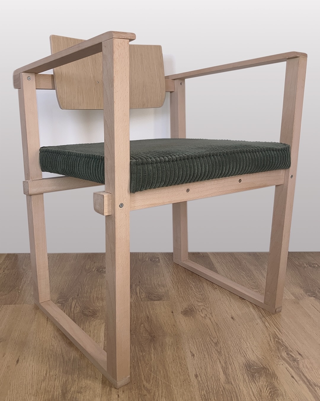 Emilian Herda, krzesło „10”