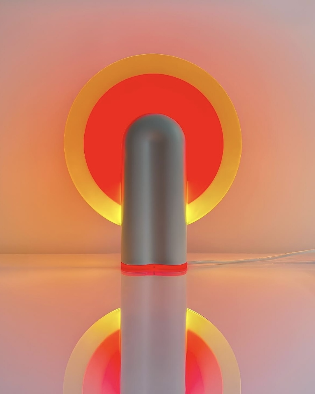 Karolina Lucka, lampa „Elore”