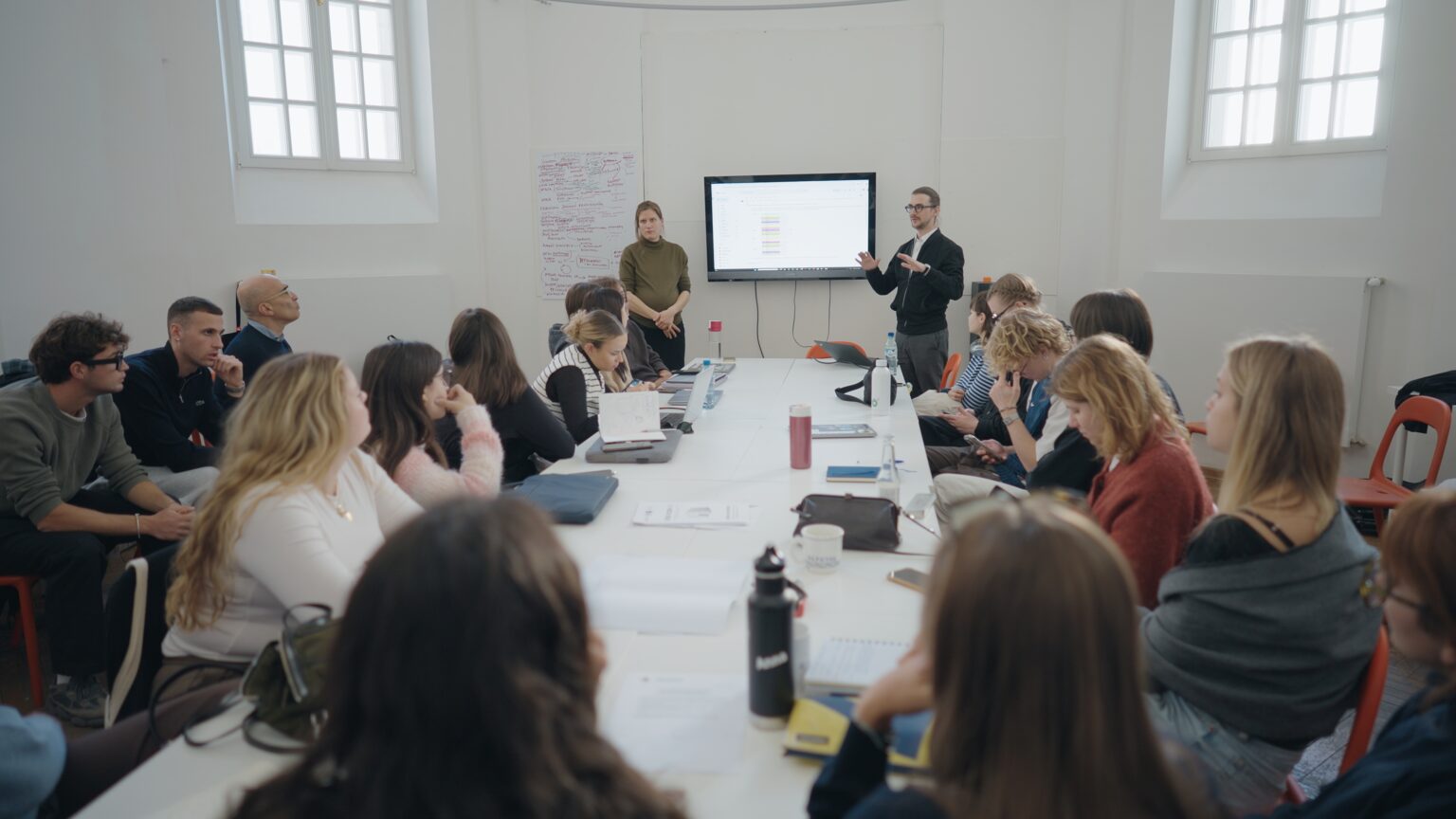 Warsztaty Carousel na Wydziale Wzornictwa ASP w Warszawie, październik 2025, fot. Wawrzyniec Skoczylas