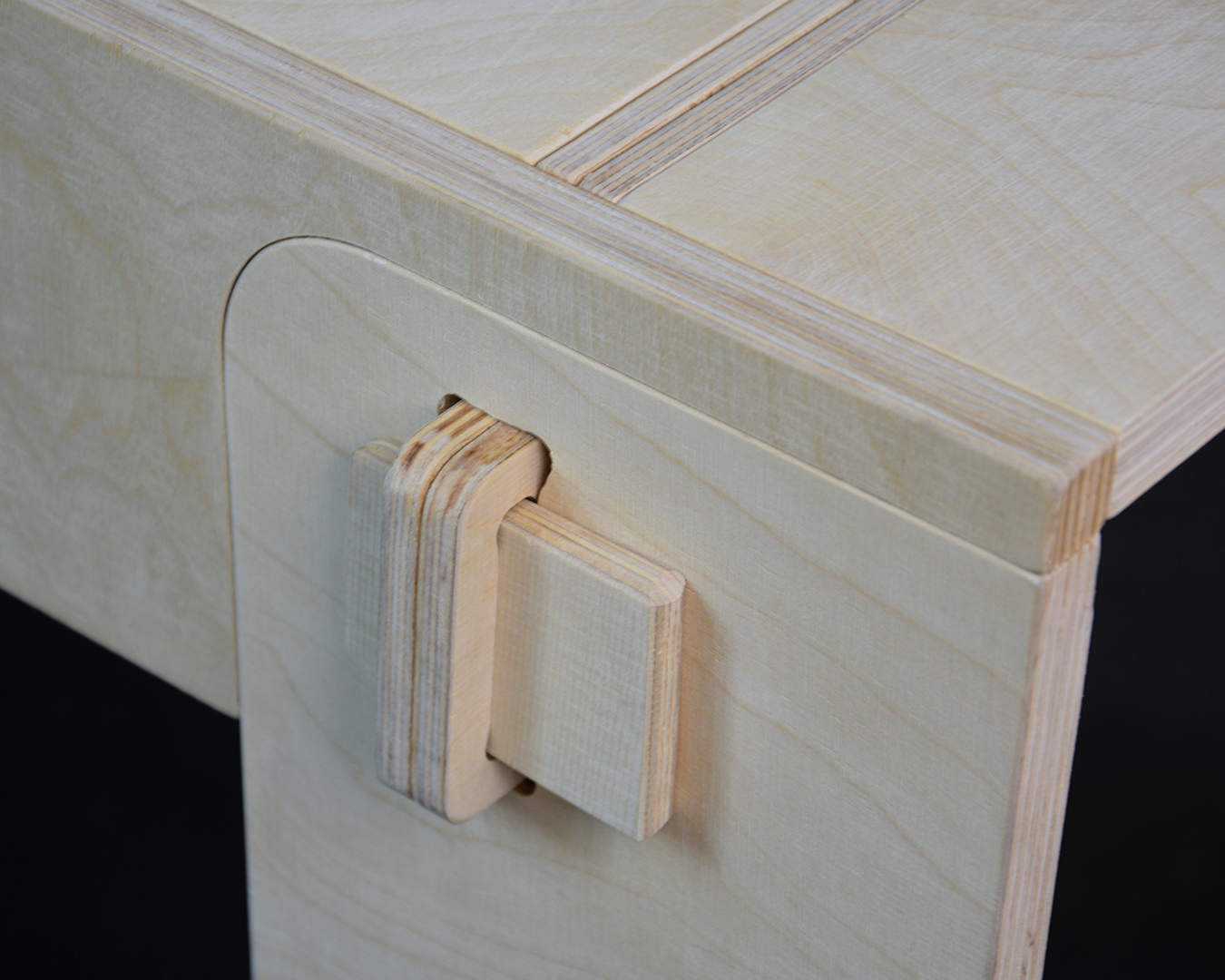 Eryk Dzido i Leszek Mróz, Stanowisko pracy dla jednej osoby