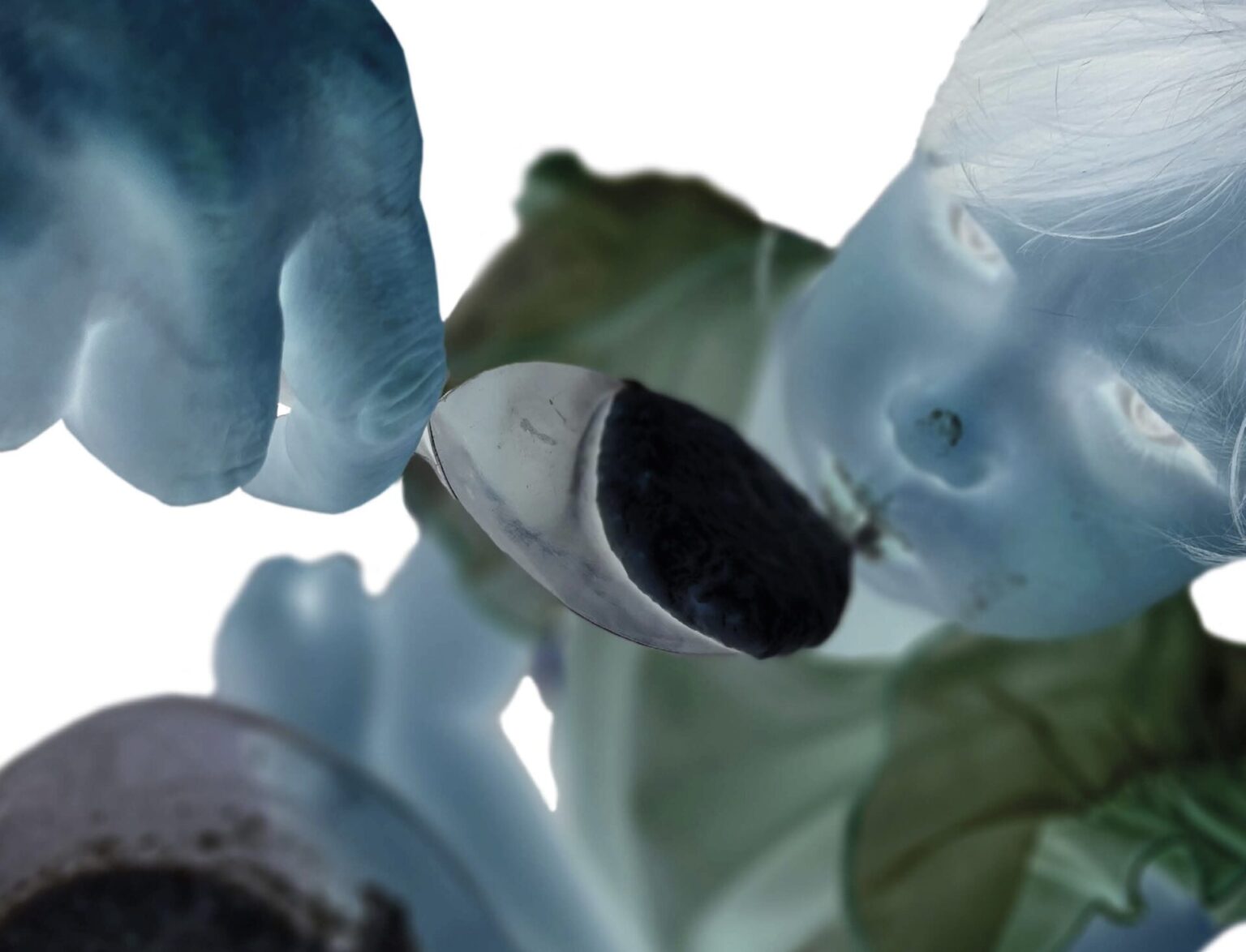 Plakat do wystawy Moniki Mamzety „Coś nowego, coś starego”